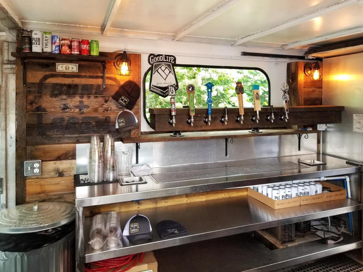 Bunk & Brew Historic Lucas House - Hostel Bend Esterno foto